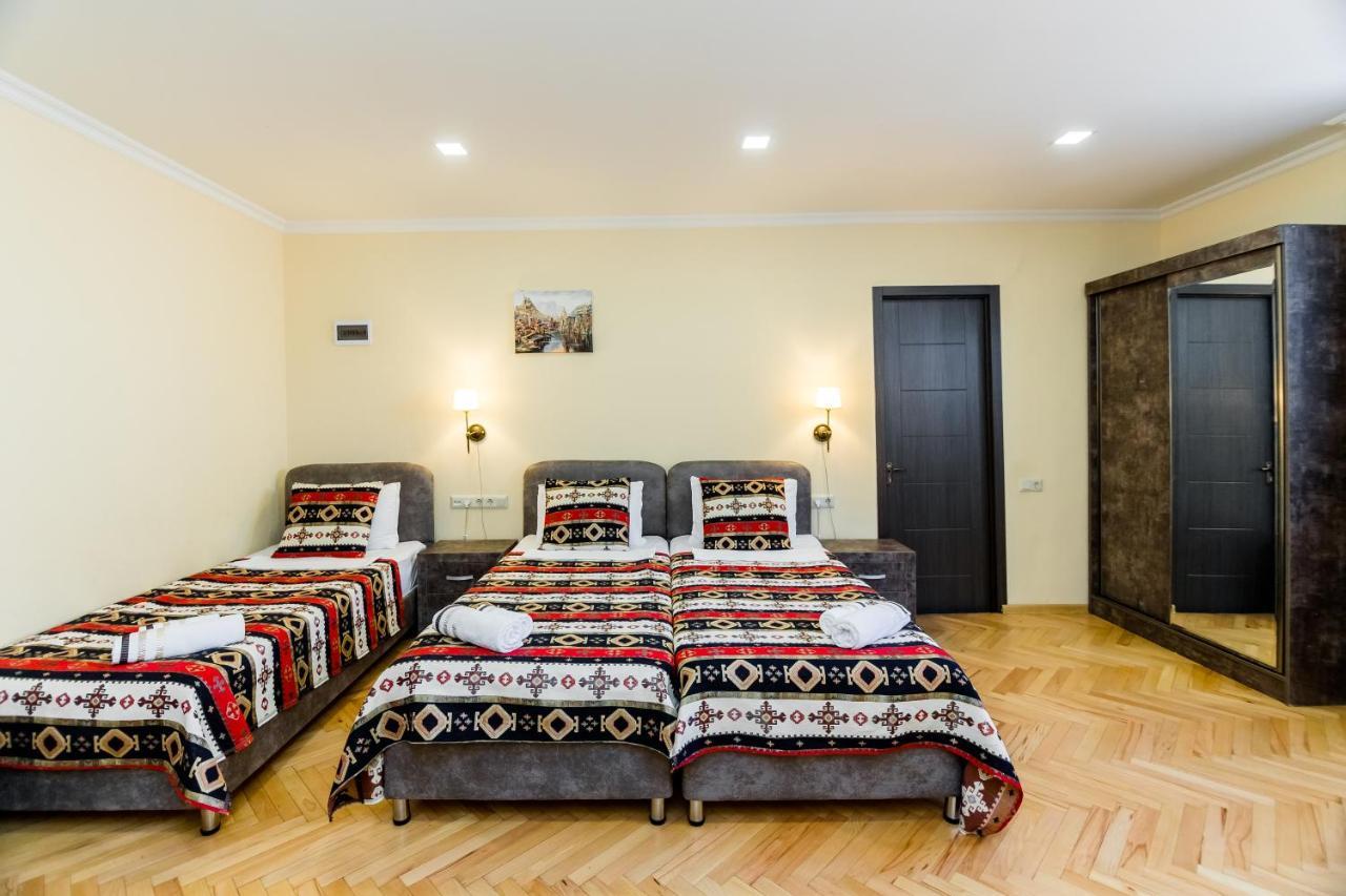 The Oldest Tbilisi Hotel Luaran gambar