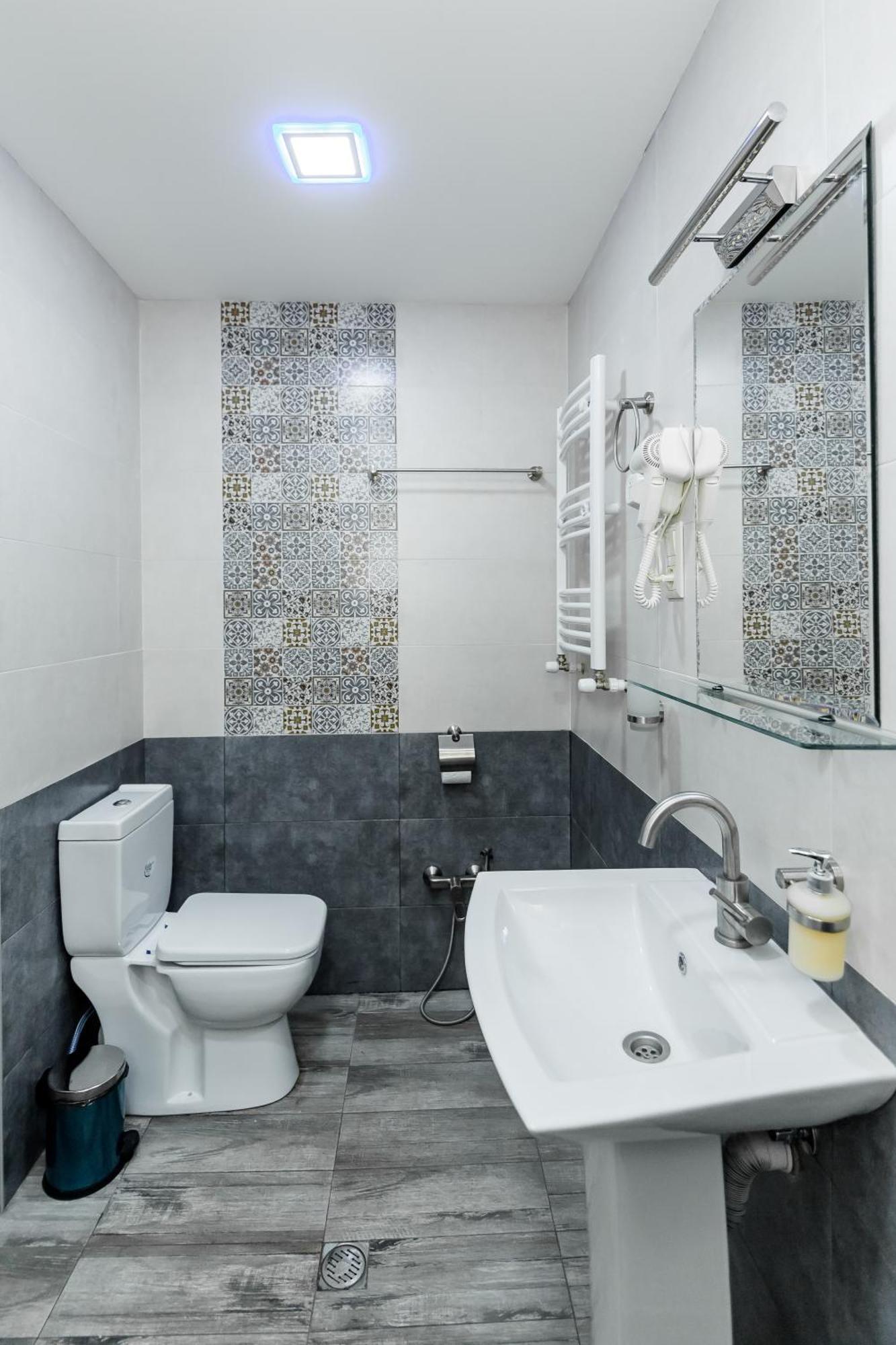 The Oldest Tbilisi Hotel Luaran gambar
