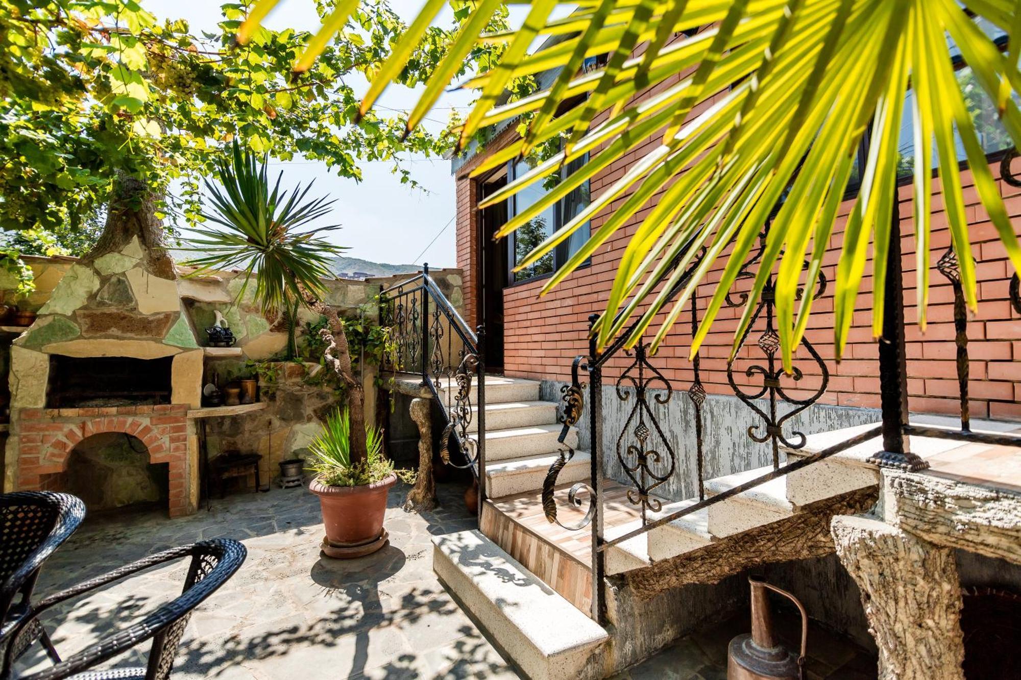 The Oldest Tbilisi Hotel Luaran gambar