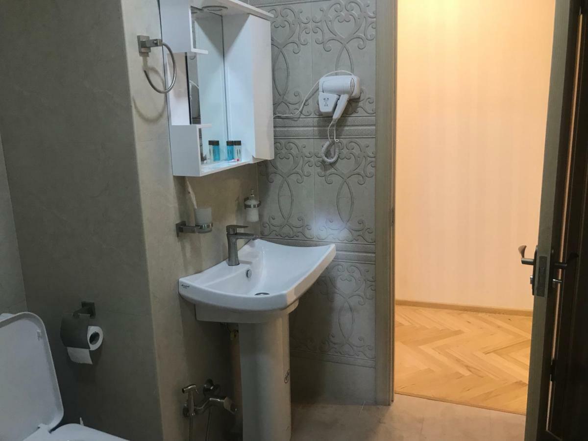 The Oldest Tbilisi Hotel Luaran gambar