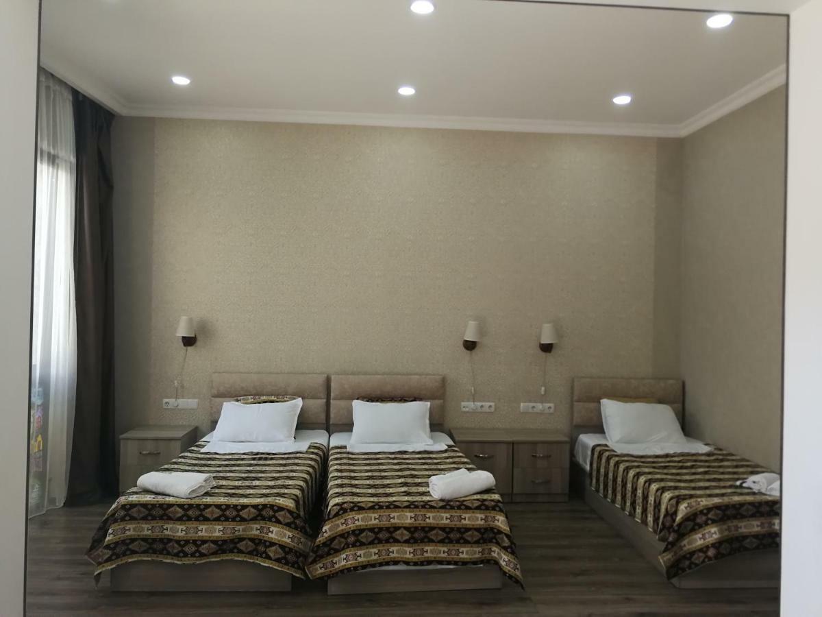 The Oldest Tbilisi Hotel Luaran gambar
